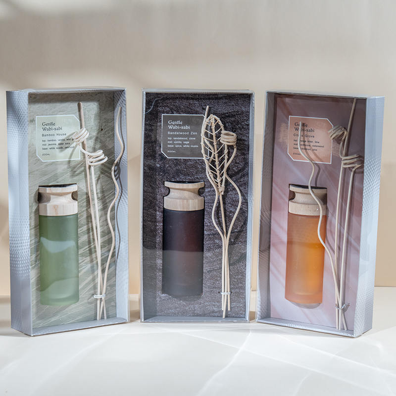 Ahşap çubuk aroma difüzörlü yüksek sınıf silindirik cam şişe birinci sınıf kamış difüzör satıcısı