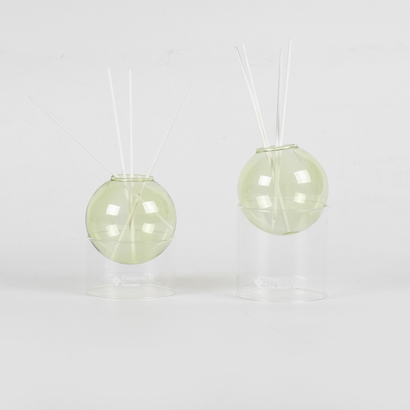Şeffaf cam taban, cam küre tipi kamış difüzör stili aromaterapi