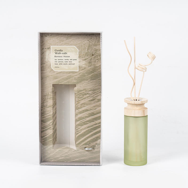 Ahşap çubuk aroma difüzörlü yüksek sınıf silindirik cam şişe birinci sınıf kamış difüzör satıcısı