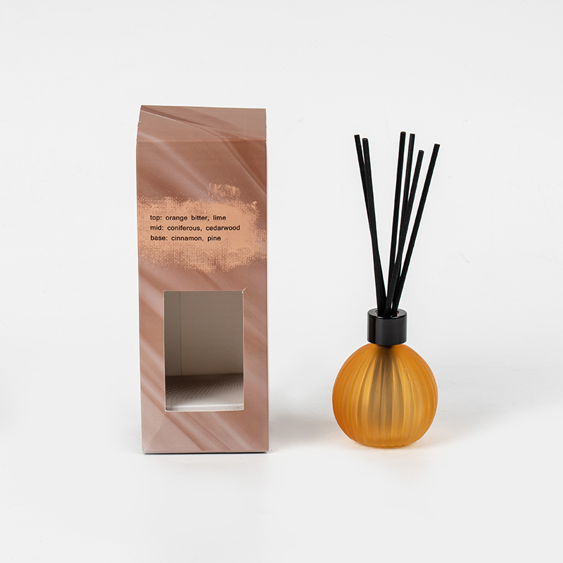 Dikey çizgili küçük cam ampul buharlaşan şişe kamış difüzör-ev kokusu kamış difüzör üreticisi